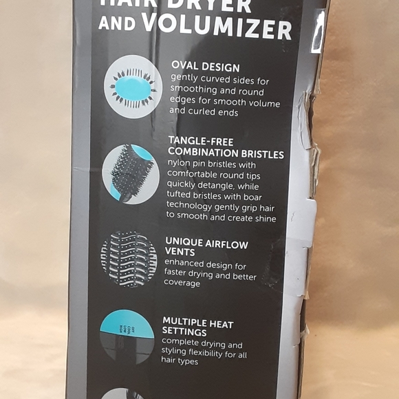 Revlon Salon One-Step Hair Dryer and Volumizer - Picture 3 of 6